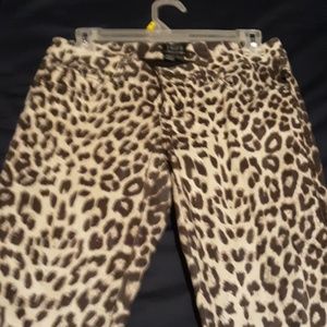 🐆Stretch leopard skinnies 🐆